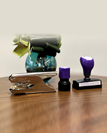 签字章、公章、钢印各一枚